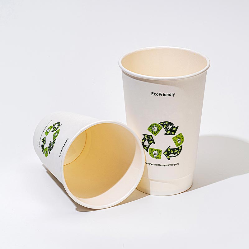 Gobelet à doublure aqueuse pour écoles et cafétérias