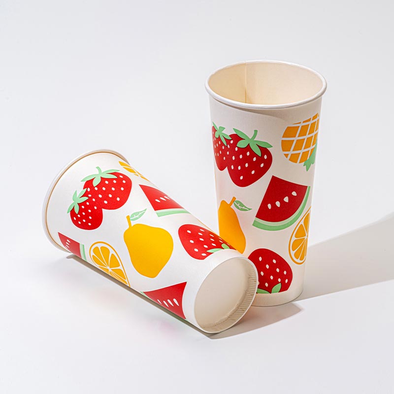 Tasse en papier à boisson froide